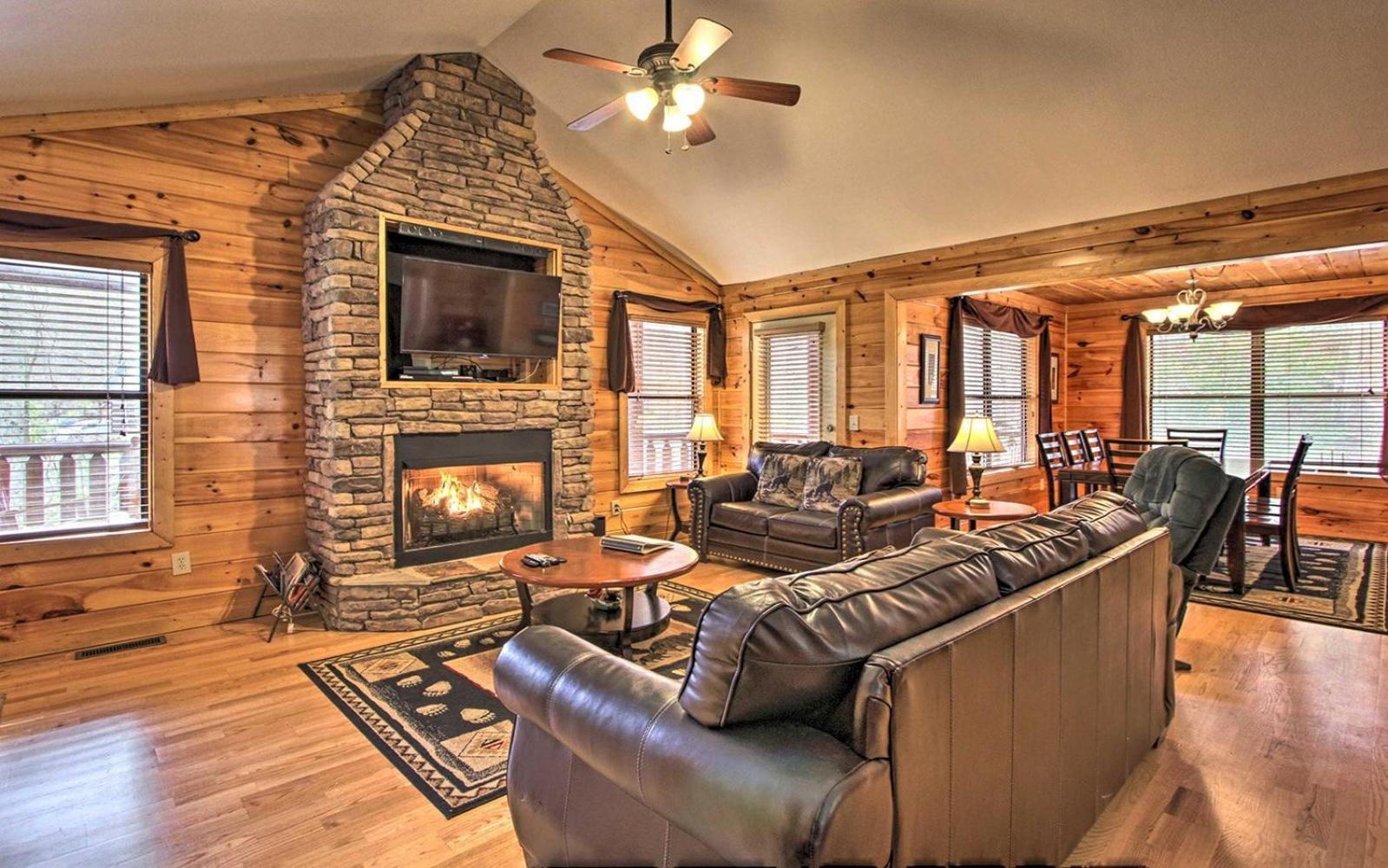Gatlinburg Mountain Heaven Retreat Villa Exterior photo